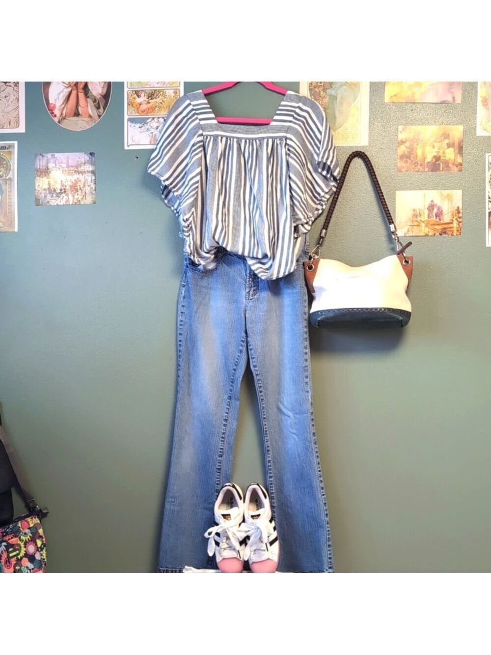 Beach LL Batwing Style Top - Picture 2 of 6